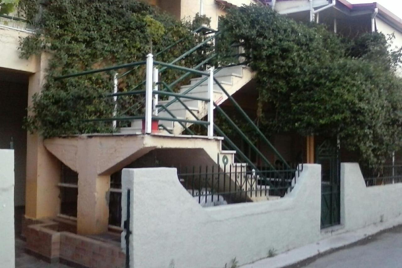 דירות Vrahati Cozy House 3 מראה חיצוני תמונה